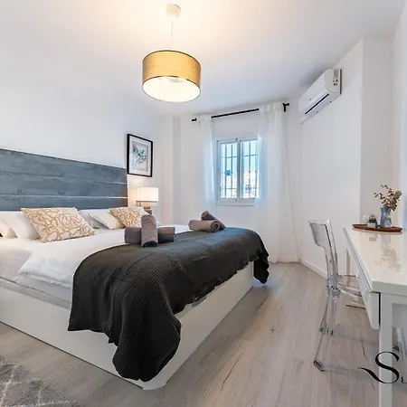 Fancy 2br Retreat Pool Parking, Wonderful Views Lejlighed *