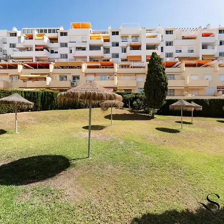 Apartment Fancy 2br Retreat Pool Parking, Wonderful Views
