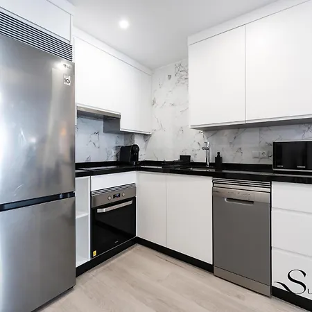 Apartment Fancy 2br Retreat Pool Parking, Wonderful Views *